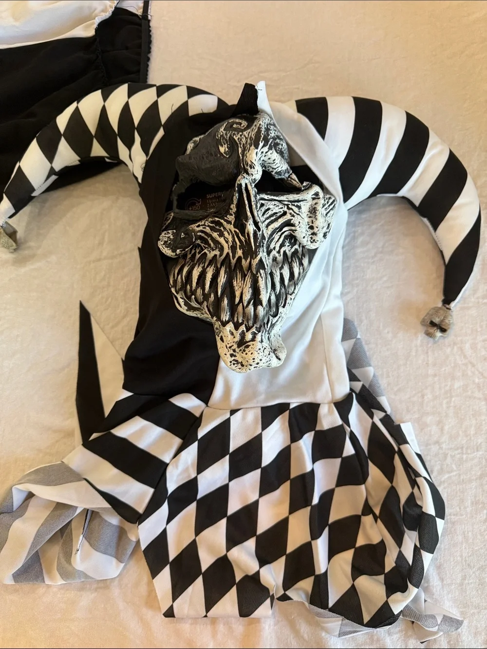Spirit Halloween “Nobody’s Fool” Evil Jester Costume ADULT OS Large on tags - Picture 7 of 16